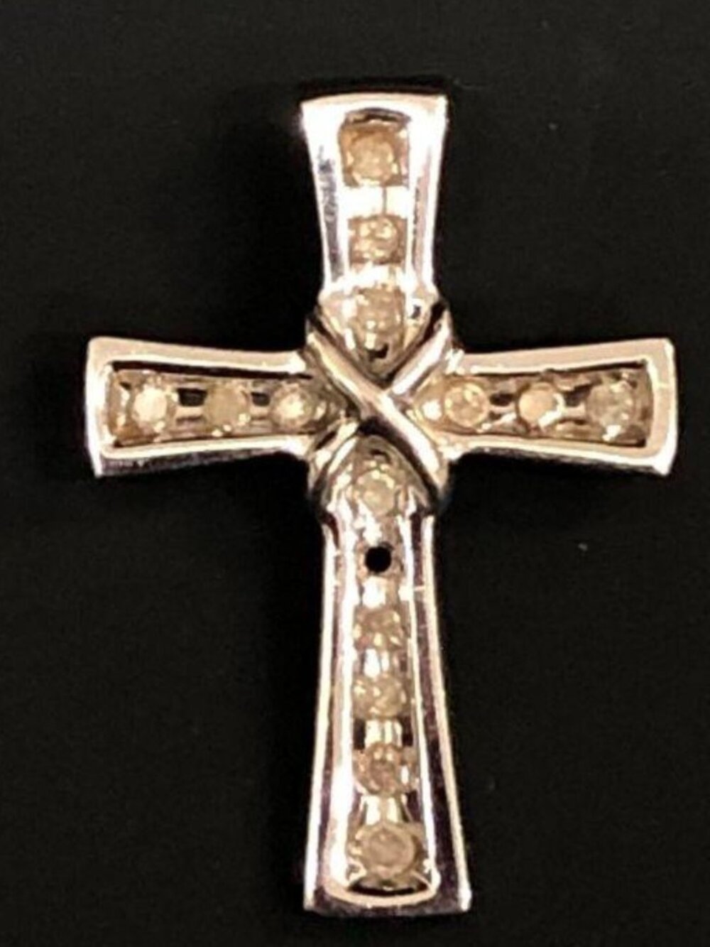 10k White Gold Diamond Cross Pendant 3/4"x5/8" - Missing 1 Stone